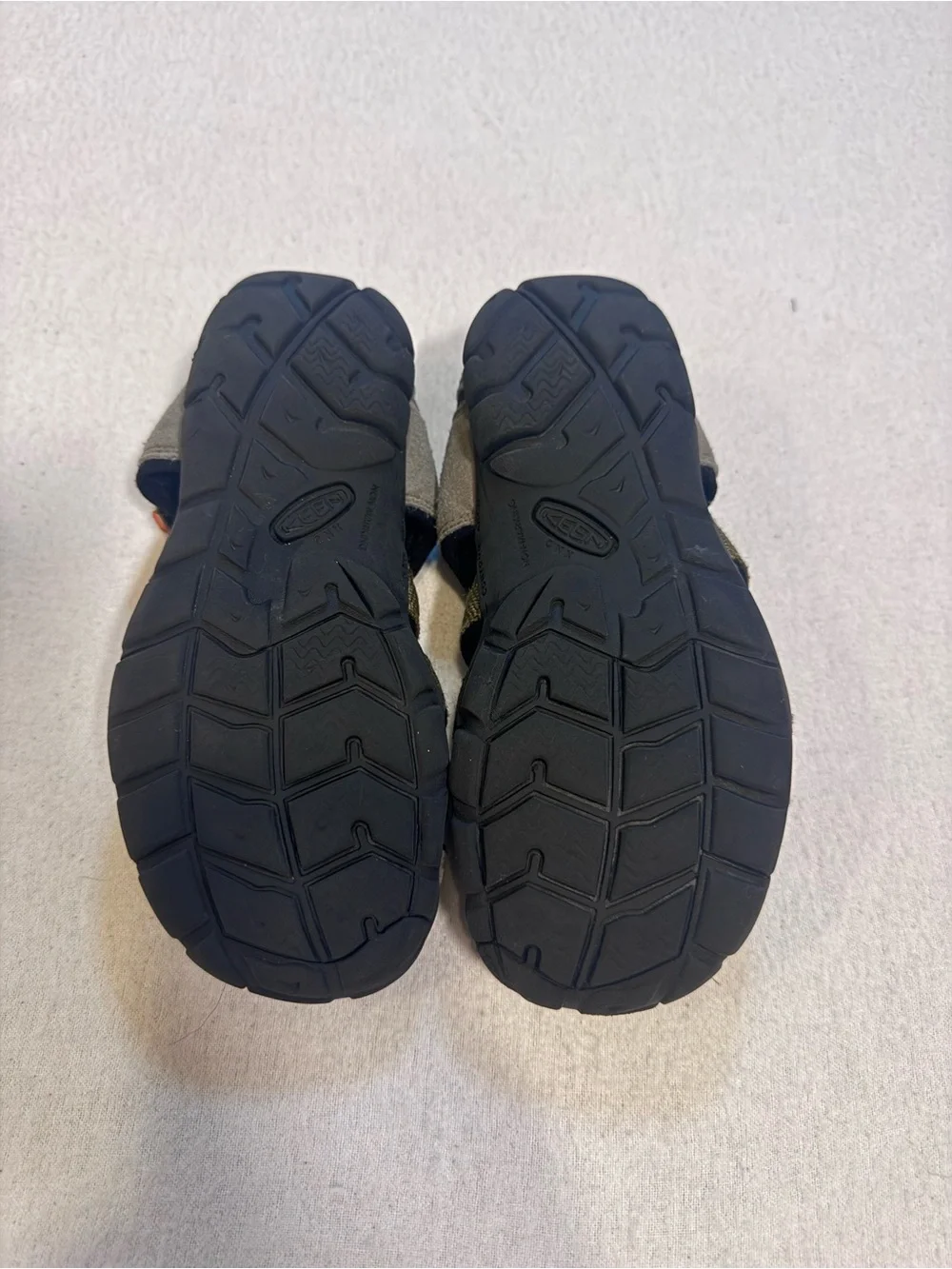 KEEN Seacamp II CNX children's outdoor sandals in dark olive size 2
